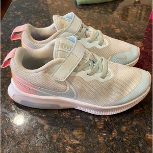 Nike Girls AIR ZOOM ARCADIA, size 2Y